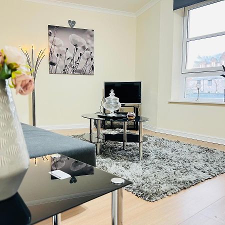 Peaceful 2 Bedroom Flat With Free Parking EDI Exterior photo