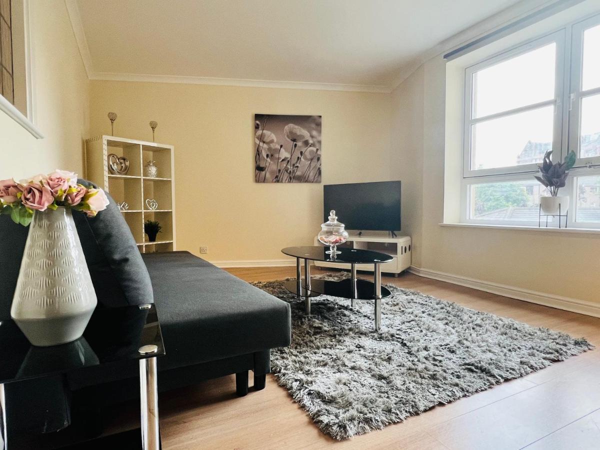 Peaceful 2 Bedroom Flat With Free Parking EDI Exterior photo