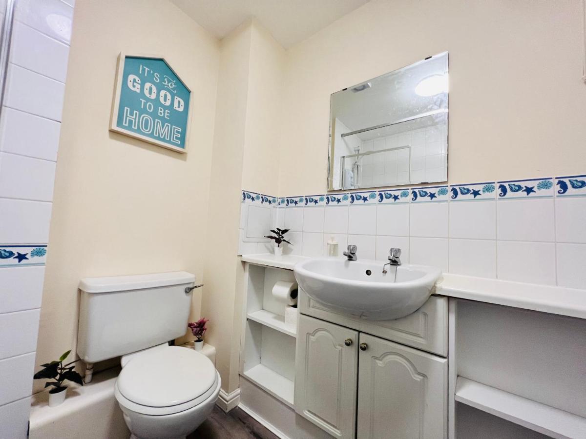 Peaceful 2 Bedroom Flat With Free Parking EDI Exterior photo