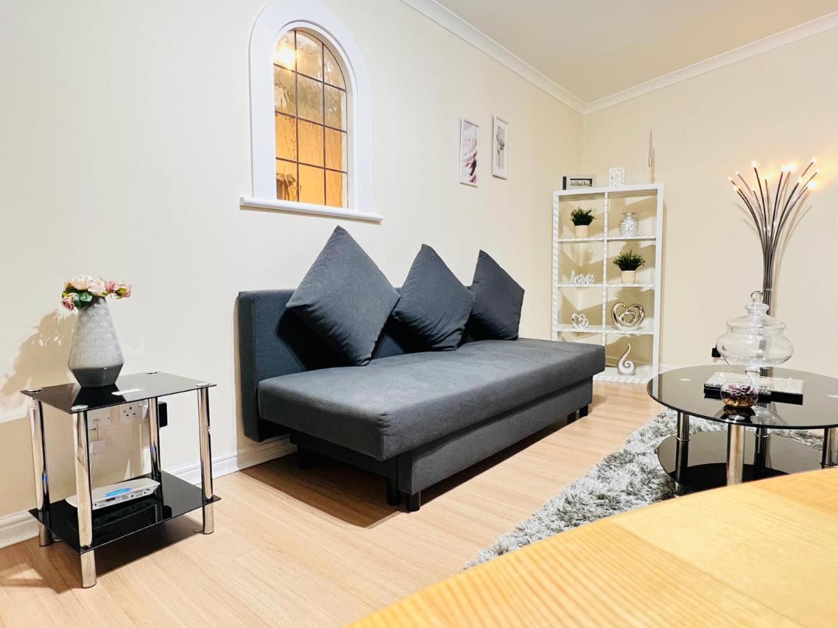 Peaceful 2 Bedroom Flat With Free Parking EDI Exterior photo